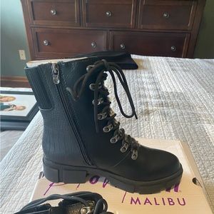 *brand new* Black Blowfish boots